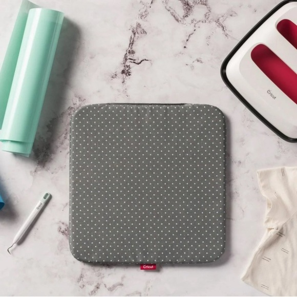 "Cricut Easypress 2 - Picture 6 of 6